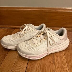 Adidas women’s cloudfoam